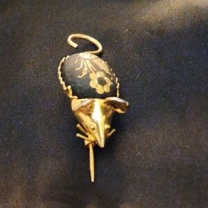 Damasque Spanish Gold Mouse Brooch.